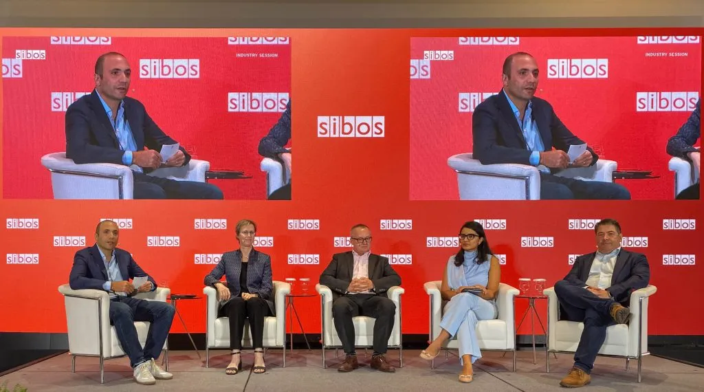 "Grasping opportunities in SME payments: The race is on" panel at Sibos 2023.Left to right: Daniel Webber from FXC Intelligence; Jane Prokop from Mastercard; Steve Everett from Lloyds; Jo Jagadish from TD Bank; and Stephen Peters from FIS.